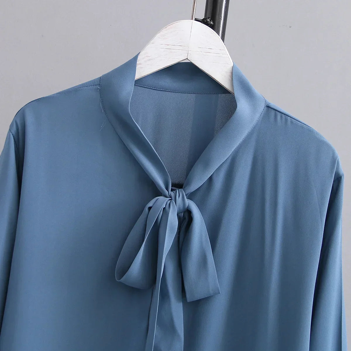 Autumn Women Shirt Fashion Solid Color Bow Tie