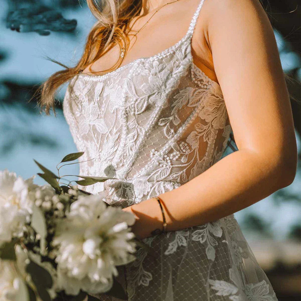 Boho A-Line Wedding Dresses Spaghetti Straps Lace Appliques